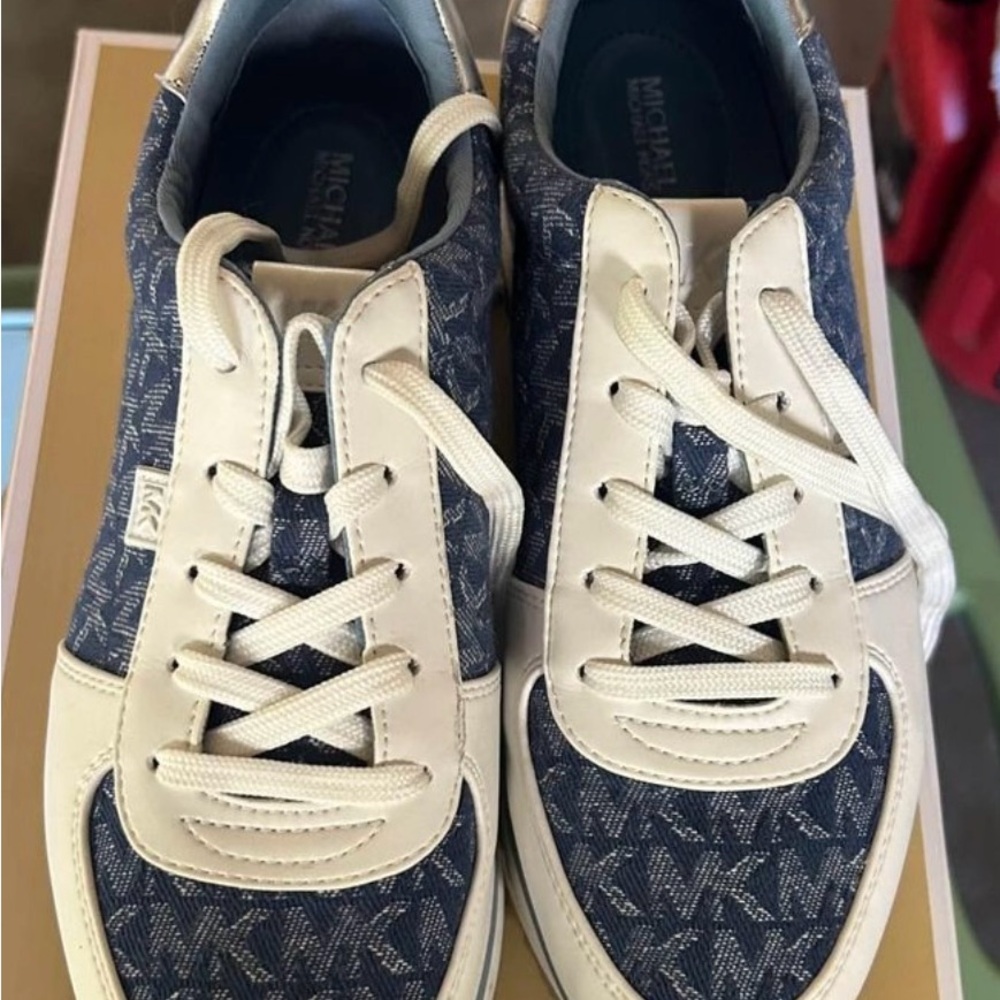 Michael Kors Navy and Cream women’s Sneakers